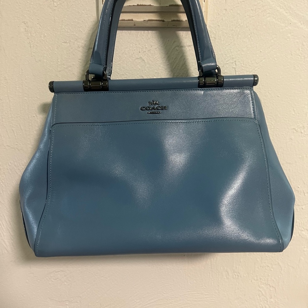 🔥🔥🔥Coach Blue Leather Satchel with Structured Design